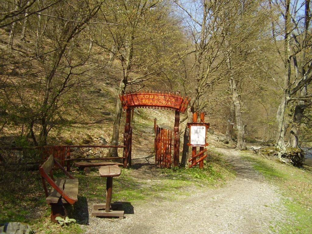 Hotel Гостоприемница Георги Kalofer Exterior foto